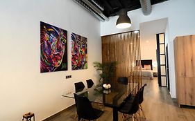 Fabrica Del Lujo En El Centro De Malaga